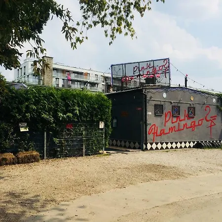 Apartment Black Swan Place