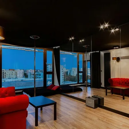 Apartment Black Swan Place